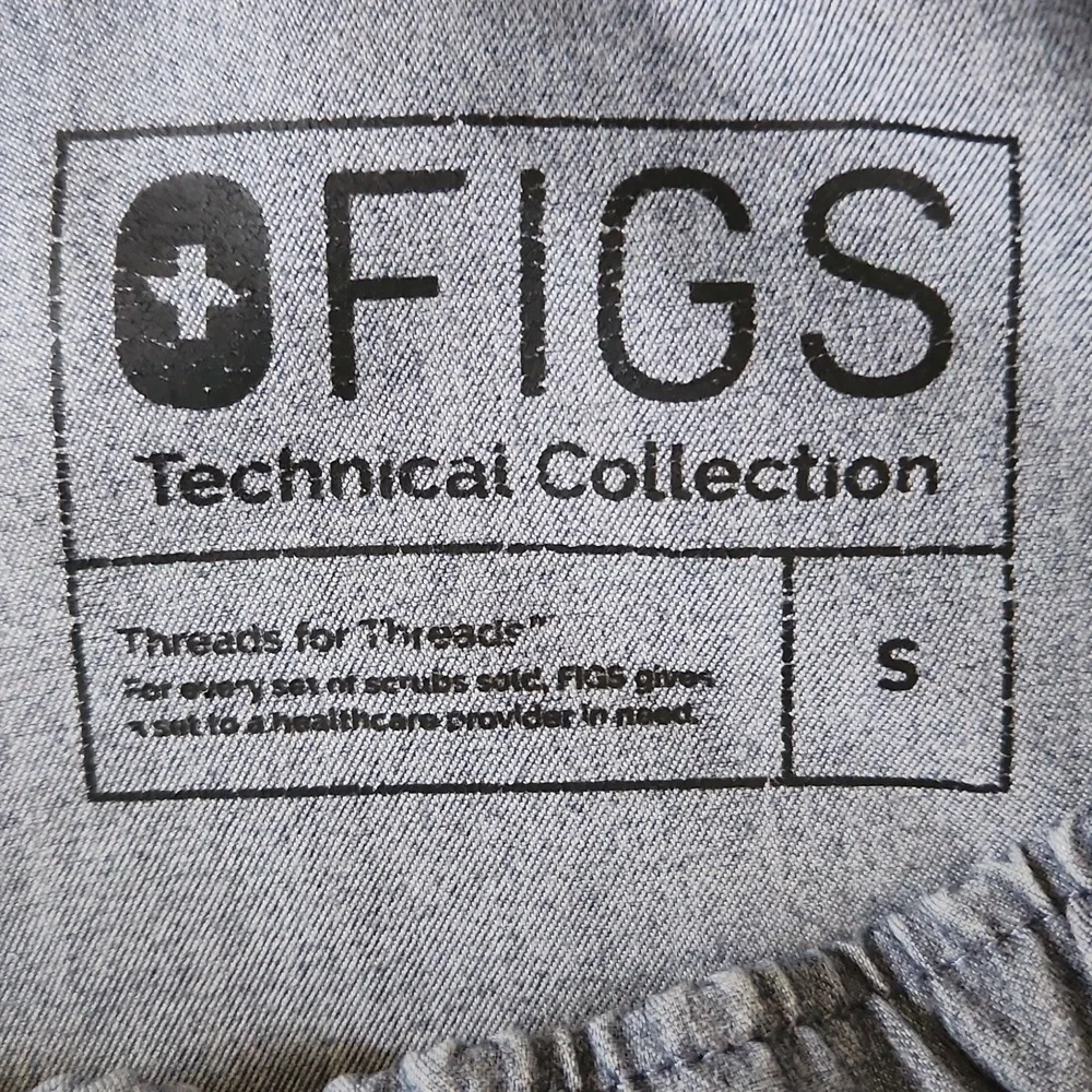 FIGS Cairo Cargo Scrub Pants in Heather Denim Men's Size Small - Picture 8 of 11